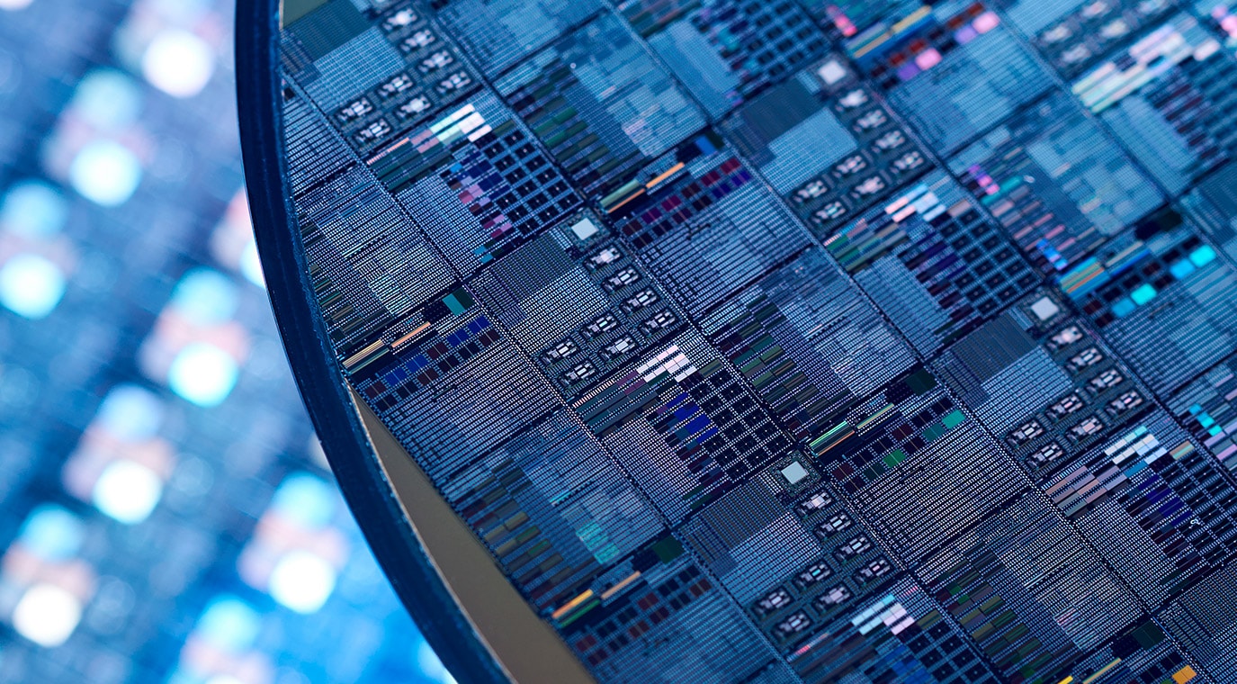 Past, Present, and Future of Moore's Law, which Supports the Advancement of the Semiconductor Industry